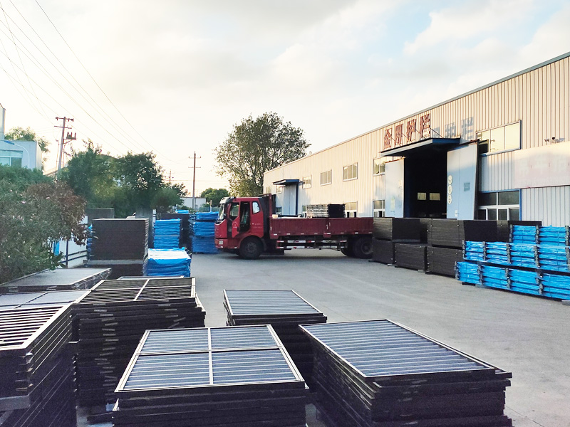 2024年9月13日鋅鋼護窗欄桿裝車發貨！