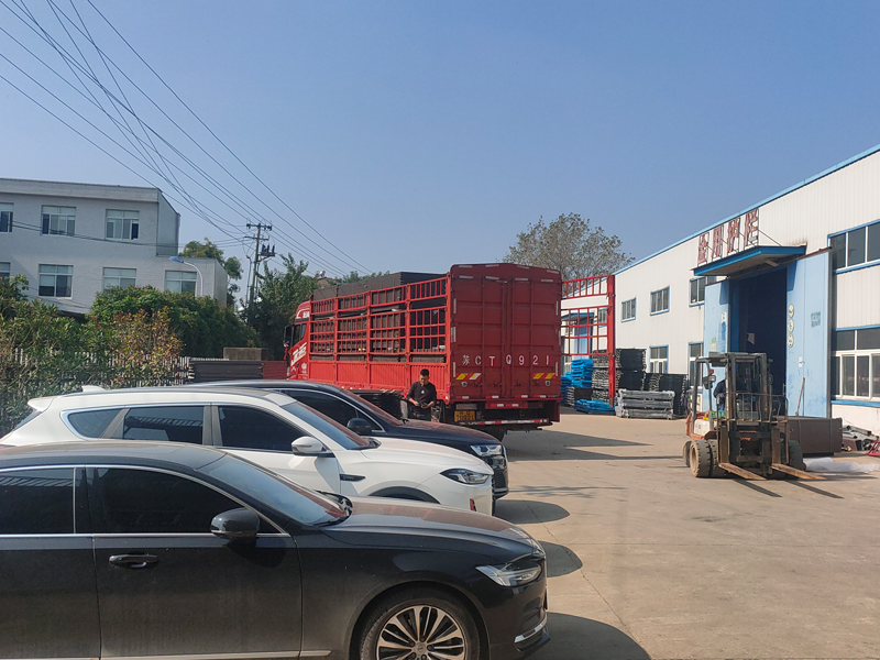 2024年10月24日鋅鋼圍墻護欄裝車發貨！