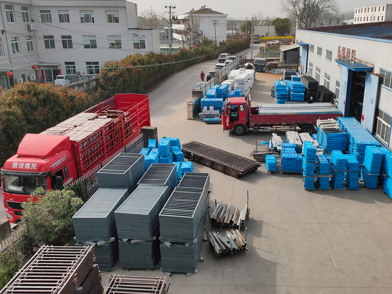 2025年3月24日鋁合金百葉窗裝車發貨！