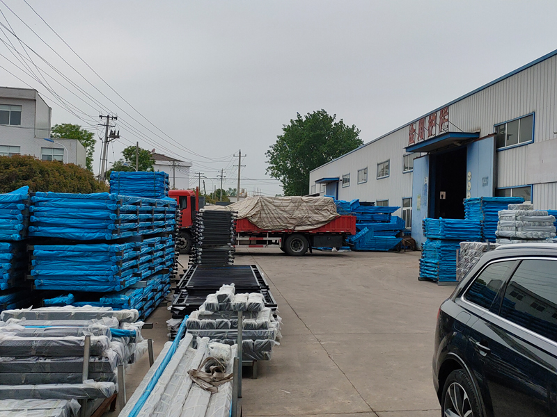 2025年4月24日鋅鋼組裝欄桿裝車發(fā)貨! 2025年4月24日鋅鋼組裝欄桿裝車發(fā)貨!