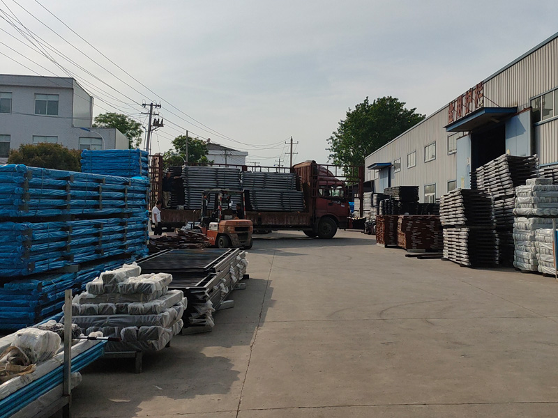 2025年4月29日鋅鋼樓梯扶手裝車發貨! 2025年4月29日鋅鋼樓梯扶手裝車發貨!