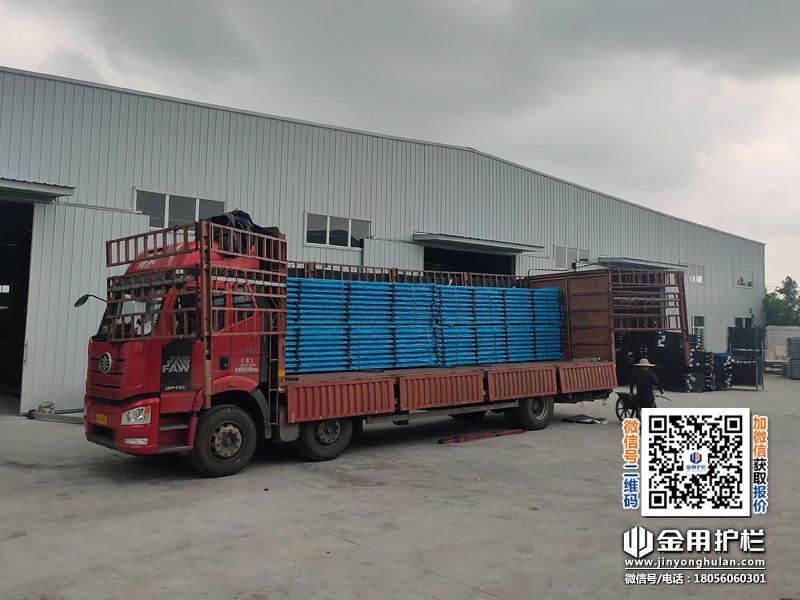 2025年7月11日鋅鋼陽臺護欄裝車發貨！