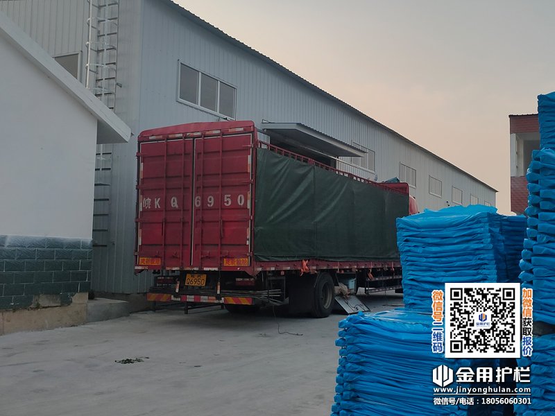 2025年7月14日鋅鋼陽臺護欄裝車發貨! 2025年7月14日鋅鋼陽臺護欄裝車發貨!