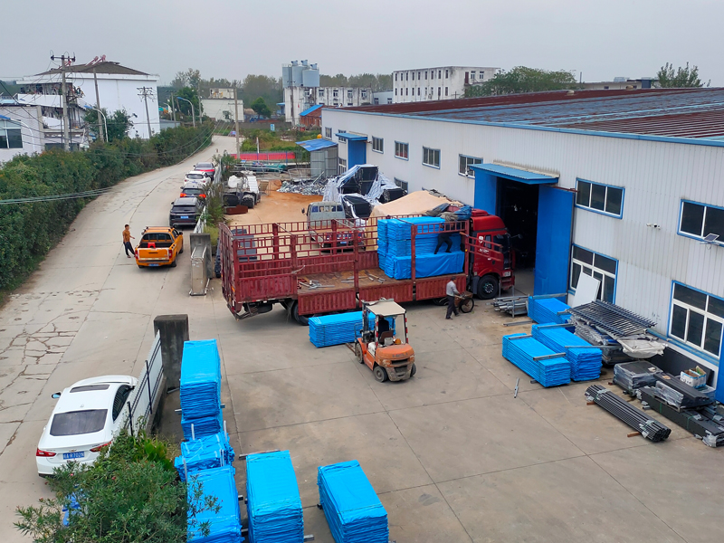 2025年10月13日鋅鋼陽臺護欄裝車發貨! 2025年10月13日鋅鋼陽臺護欄裝車發貨!